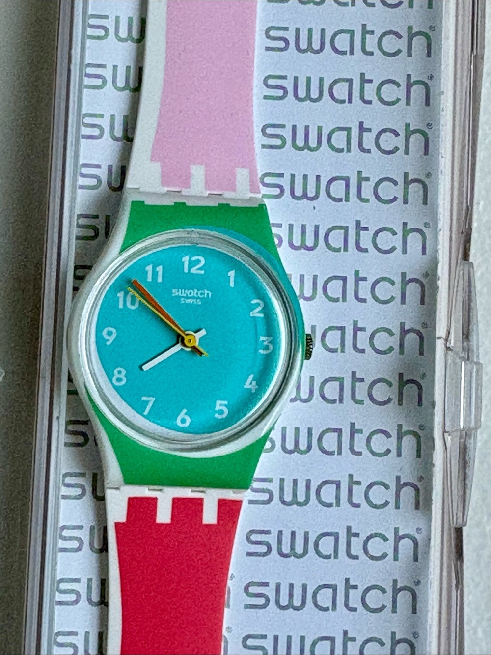Swatch De Travers LW146 Standard Ladies 25mm Silicone